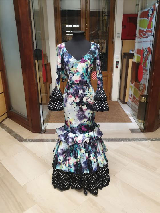 Cheap Flamenco Dresses on Sale. Mod. Trigal. Size 40